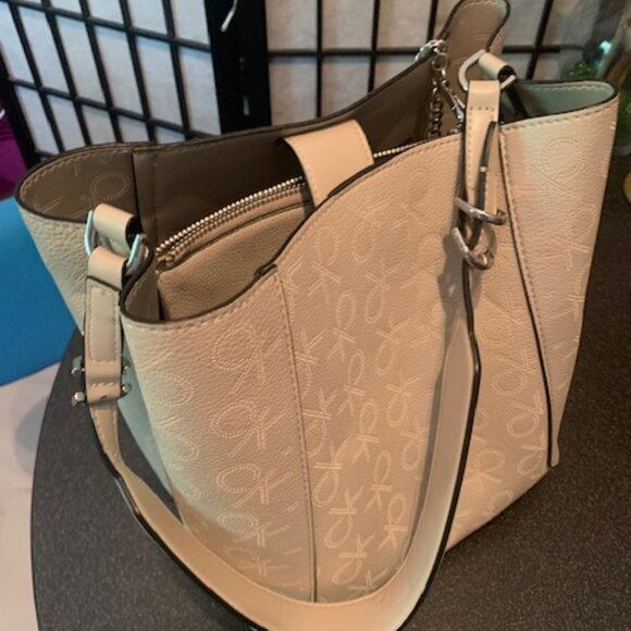 Calvin Klein Purse/Handbag - Picture 1 of 7